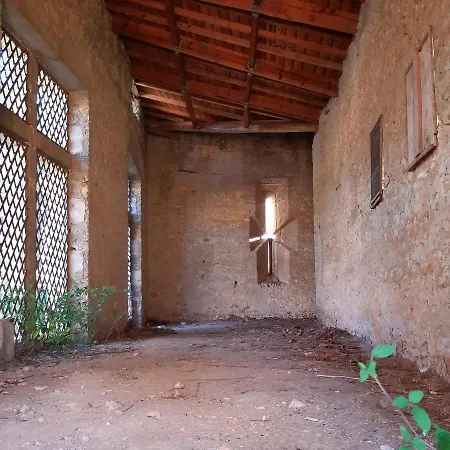 بيت ضيافة Chateau De Fabiargues 4*